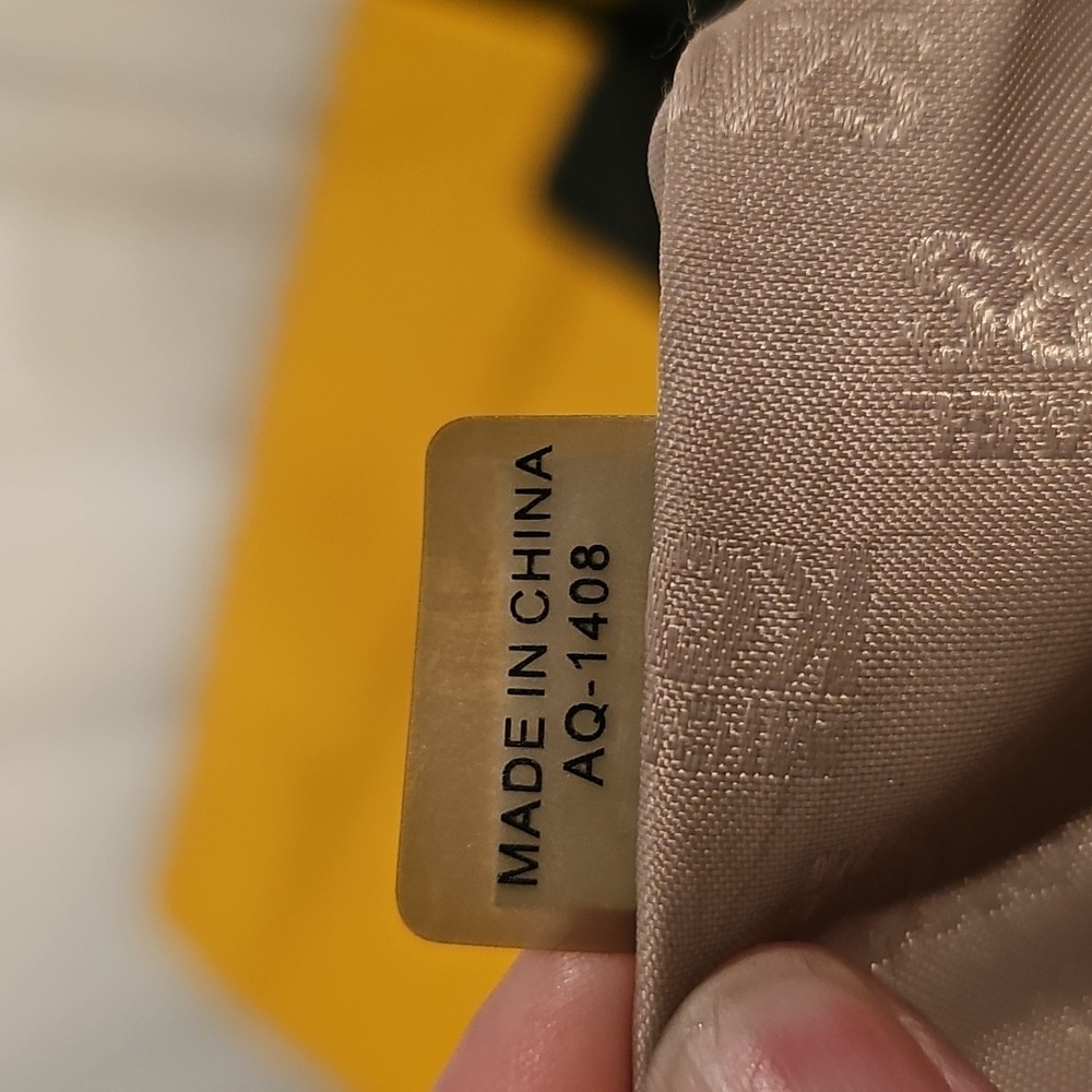 Michael Kors Sloane Leather Hobo Bag In Luggage Brown EUC - Picture 15 of 16